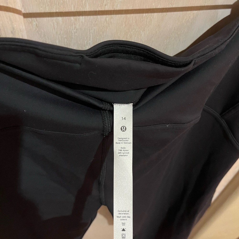 lululemon athletica Black High-Rise 7/8 Leggings - Picture 6 of 8